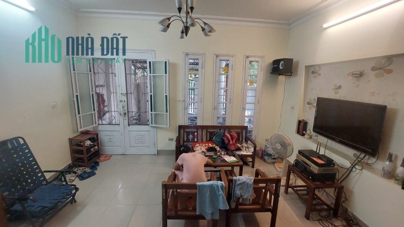 BIỆT THỰ NGỌC THỤY VIEW CÔNG VIÊN – 2 MẶT TIỀN, ĐƯỜNG RỘNG VỈA HẺ 2 BÊN.