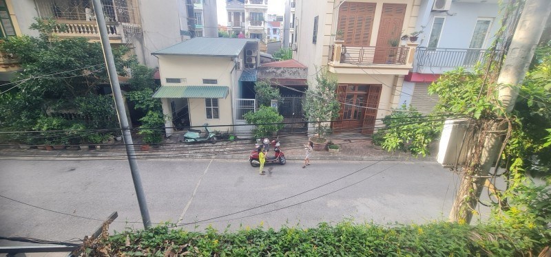 BIỆT THỰ NGỌC THỤY VIEW CÔNG VIÊN – 2 MẶT TIỀN, ĐƯỜNG RỘNG VỈA HẺ 2 BÊN.
