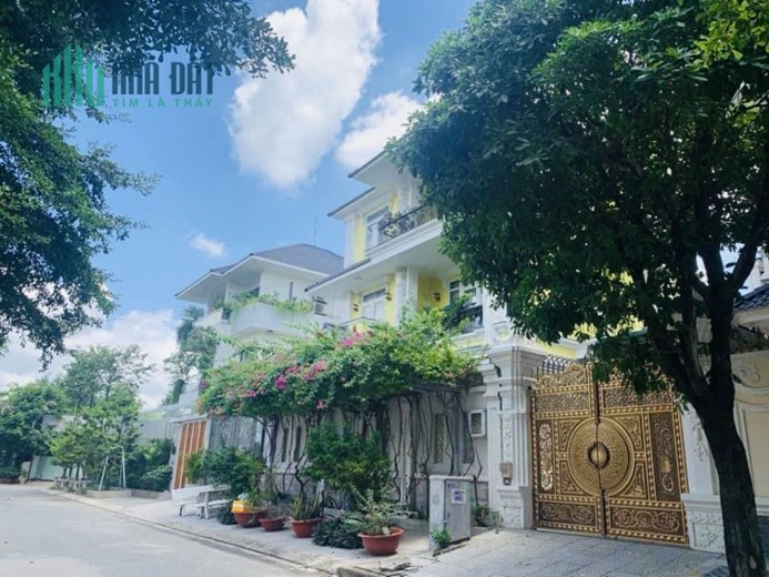 Định cư cần bán biệt thự 5 tầng view sông đường Đặng Thuỳ Trâm , p13, Q.Bình Thạnh 