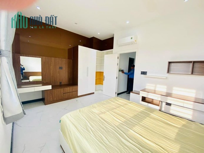 Cho Thuê Nhà #NGUYỄN_KHANG 56m2. MT Rộng. Ngõ Ô tô. 5 Phòng. Làm VP Cực Đỉnh. Rẻ Như Cho