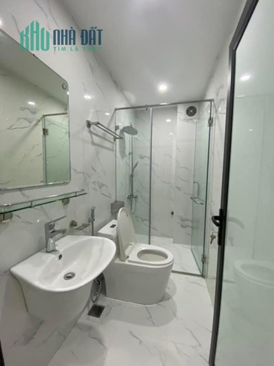 Cho Thuê Nhà #NGUYỄN_KHANG 56m2. MT Rộng. Ngõ Ô tô. 5 Phòng. Làm VP Cực Đỉnh. Rẻ Như Cho