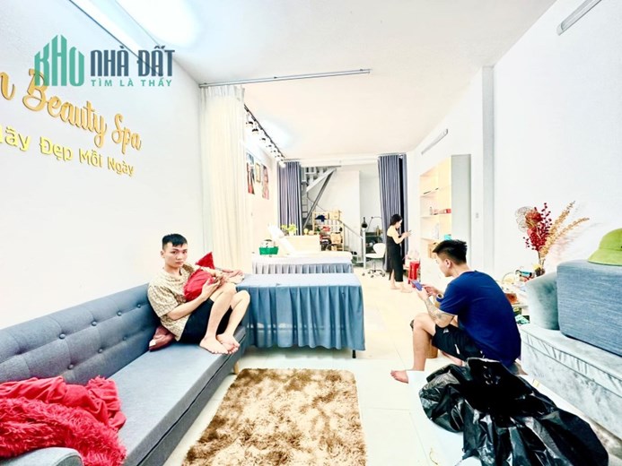 Bán căn nhà 2 tầng đang Kinh doanh SPA - 15m ra đường Ô TÔ - ngõ thông