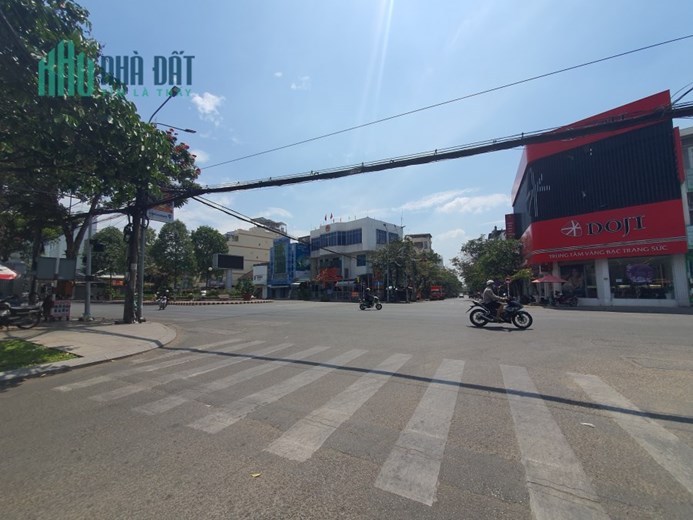Cho Thuê MB đường CMT8 ngay TRUNG TÂM BIÊN HÒA giá chỉ 13 triệu/tháng