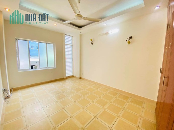 Ngộp Bank Bán nhà Võ Văn Tần - Hẻm xe hơi - 5 Tầng 45m2 - giá chỉ 7 Tỷ 4 TL