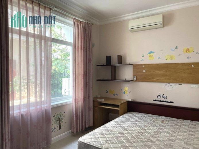 PHÂN LÔ NGUYỄN VĂN HUYÊN CẦU GIẤY 17.2 TỶ 70M MẶT TIỀN 7.4M TRƯỚC NHÀ OTO TRÁNH SÁT PHỐ