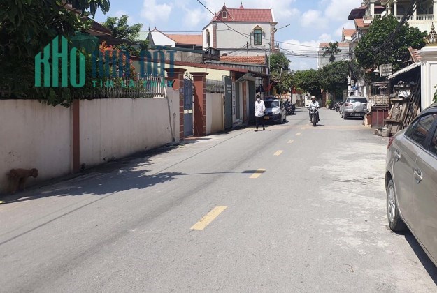 Bán đất Đức Giang nằm sát bênh viện huyện Hoài Đức, diện tích 55m2 mặt tiền 4.5m giá yêu thương chỉ