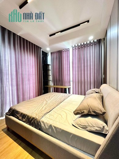 RESORT  GÒ VẤP  - 78M2 - Nội thất 5 sao - 5 Tầng - Hẻm xe tải - Chỉ  11.8 TL .