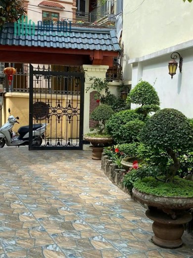 BIỆT THỰ SÂN VƯỜN KHU NGOẠI GIAO ĐOÀN, Diện tích 302m2 4 tầng. Giá 15 tỷ có thương lượng