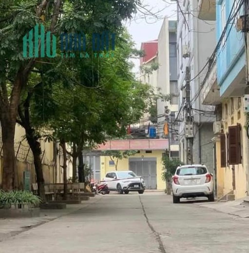 Phân lô, oto đỗ cửa, vào nhà 40m2 Đường Ngọc Hồi Thanh Trì, chỉ hơn 2 tỷ chút