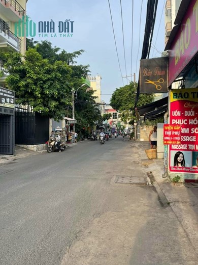 NHÀ ĐẸP - NGANG KHỦNG - SÁT MẶT TIỀN -