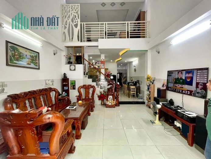 NHÀ ĐẸP - NGANG KHỦNG - SÁT MẶT TIỀN -