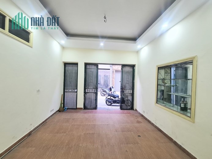 P/LÔ TÂN MAI KHÔNG CÓ CĂN THỨ 2 Ô TÔ ĐỖ CỬA 38M2 giá 2.9 tỷ