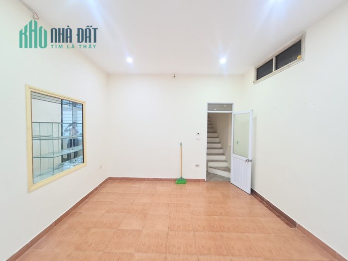 P/LÔ TÂN MAI KHÔNG CÓ CĂN THỨ 2 Ô TÔ ĐỖ CỬA 38M2 giá 2.9 tỷ