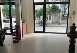 Cho thuê nhà nguyên căn, mặt phố, KD, VP, HGĐ 45m2, 5T, 7m, 19 tr, Lạc Long Quân.