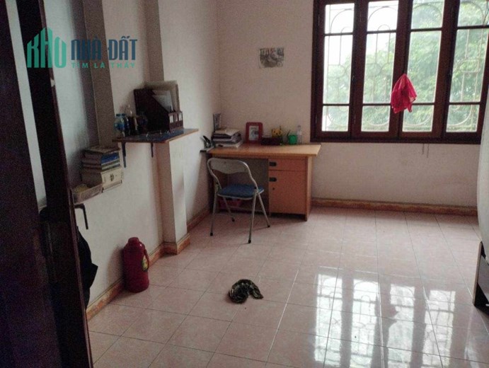 Cho thuê nhà nguyên căn, mặt phố, KD, VP, HGĐ 45m2, 5T, 7m, 19 tr, Lạc Long Quân.
