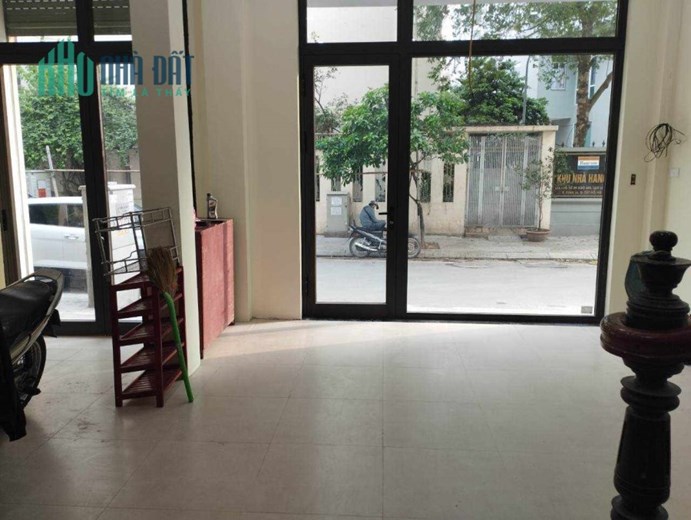 Cho thuê nhà nguyên căn, mặt phố, KD, VP, HGĐ 45m2, 5T, 7m, 19 tr, Lạc Long Quân.