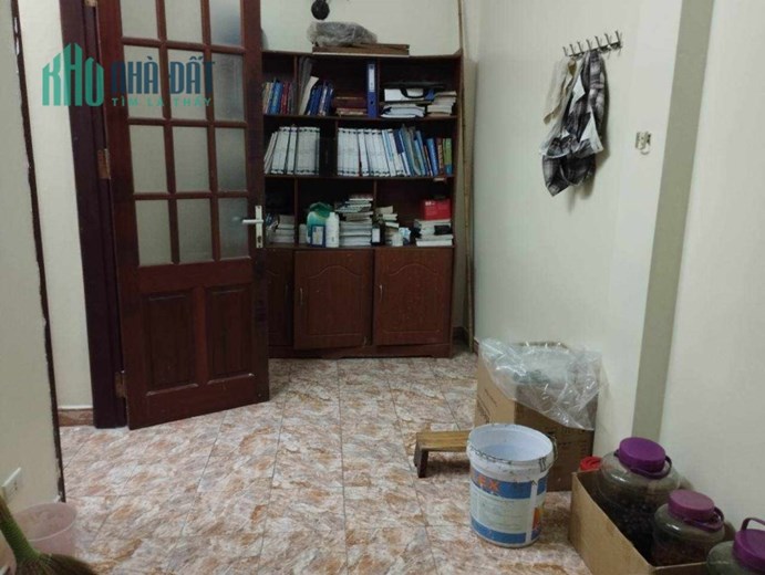 Cho thuê nhà nguyên căn, mặt phố, KD, VP, HGĐ 45m2, 5T, 7m, 19 tr, Lạc Long Quân.