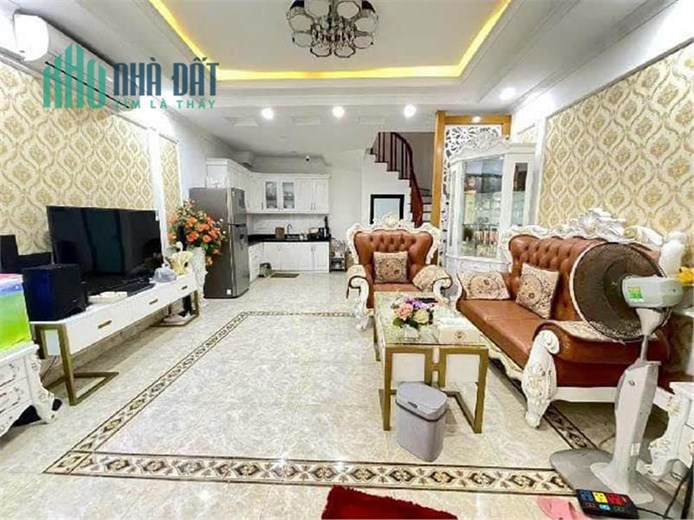 Bán nhà Thạch Bàn đi bộ ra chợ, ô tô tải đỗ cửa 500m đến AEON. Nhỉnh 3 tỷ còn thương lượng