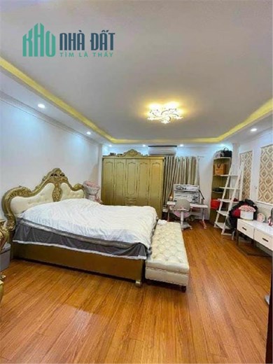 Bán nhà Thạch Bàn đi bộ ra chợ, ô tô tải đỗ cửa 500m đến AEON. Nhỉnh 3 tỷ còn thương lượng