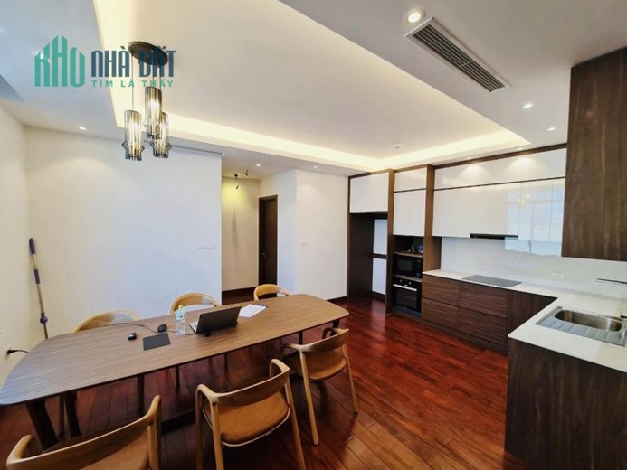 BÁN NHÀ MẶT PHỐ HOÀNG CẦU 9 TẦNG MT10M DT240 VỈA HÈ KINH DOANH VĂN PHÒNG CHO THUÊ DÒNG TIỀN