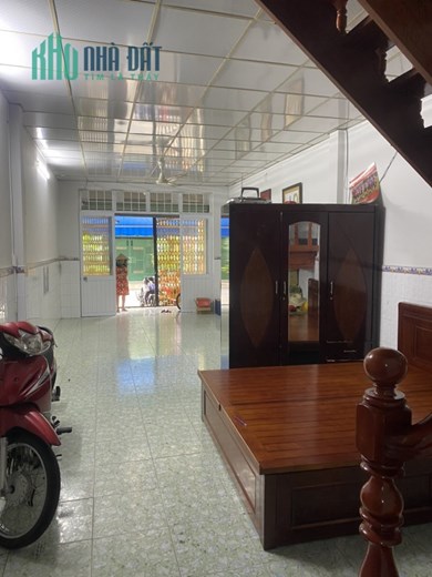 Cho thuê MTKD gần Nguyên Sơn quận tân phú 4 x20m x 2T chỉ 13 triệu TL