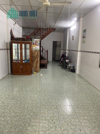 Cho thuê MTKD gần Nguyên Sơn quận tân phú 4 x20m x 2T chỉ 13 triệu TL