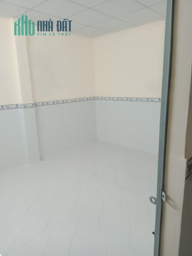 Cho thuê căn góc hẻm 5m Hương lộ 2 quận Bình tân 4.5 x19m chỉ 8 triệu