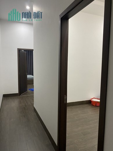 Sau Bến Xe, 106m2, Mới xây vài năm, Ô tô trong Sân, 3.x tỷ