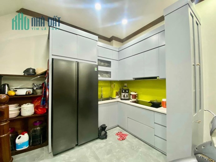 Bán Nhà Giáp Bát, 40m x 5 tầng, 4.3 tỷ, nhà đẹp, gần phố