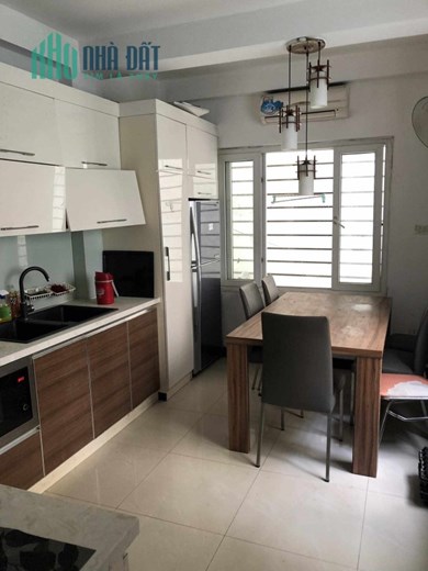 Cho thuê nhà nguyên căn, CHDV, KD, hai mặt ngõ, 50m2, 8P, 28tr, Duy Tân.