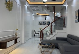Bán nhà phố Ngô Gia Tự, 41m 3 tầng lô góc mới tinh, GIÁ 2.39 tỉ ngõ cực nông