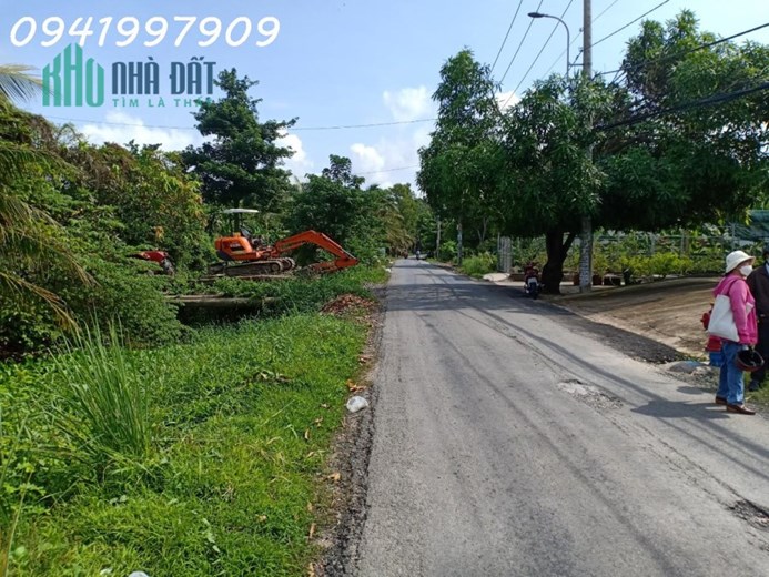 Chính chủ bán thửa đất mặt tiền đường T12 Tân Quý Tây Bình Chánh, 1600m2, giá 38 tỷ.