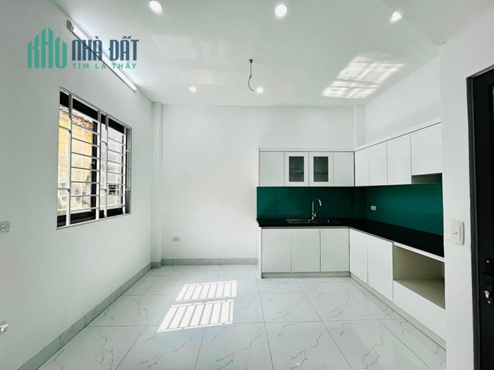 Bán nhà gần Phố Nam Đồng, Đống Đa 40m2x4 tầng-Kinh doanh dòng tiền giá 3.95 Tỷ