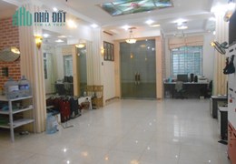 Văn phòng rất đẹp, gần cv nước, Lotte, ao sen