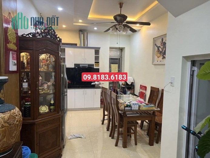 Bán nhà phố Nguyễn Bình, diện tích 42m 4 tầng, GIÁ 4 tỉ ngõ ô.tô đỗ cửa