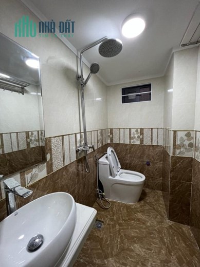 Bán nhà Phố CHÍNH KINH, LÔ GÓC, diện tích 37m2