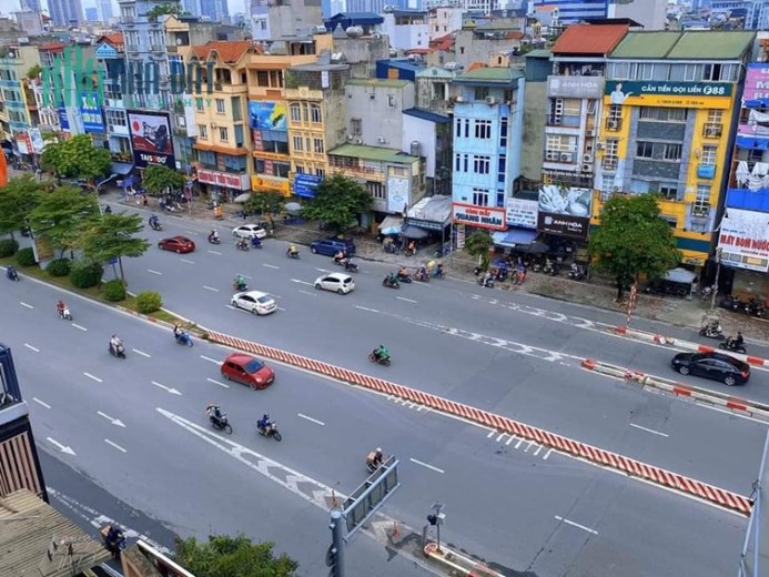 Bán nhà mặt đường Trường Chinh, Đống Đa. 80m2 x 5 tầng. LH: Địa Thủy Sư Trần Thọ 0906299843