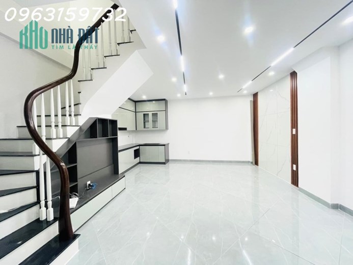 BÁN NHÀ TÔ VĨNH DIỆN THANH XUÂN 35M2 5 TẦNG NHỈNH 4 TỶ