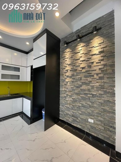 BÁN NHÀ KHƯƠNG TRUNG THANH XUÂN 5 TẦNG NHỈNH 4 TỶ NGAY GẦN NGÃ 4 SỞ