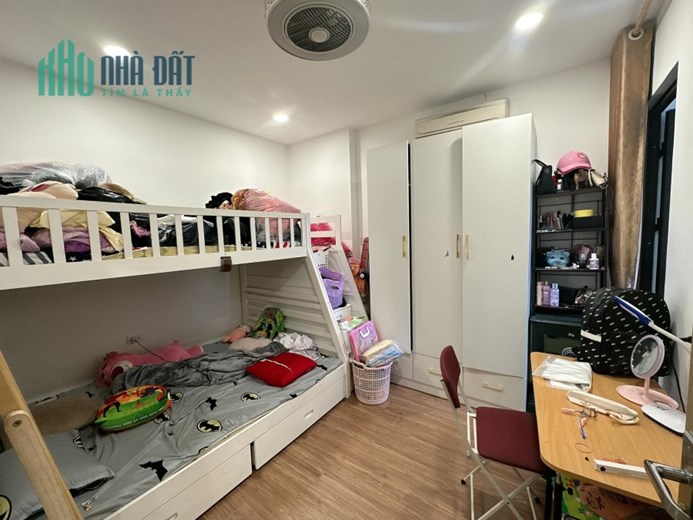 Bán ngôi nhà 87m2 phố Nghi Tàm, Tây Hồ Gara Ô tô 7 chỗ Kinh doanh vô đối 8.9 Tỷ