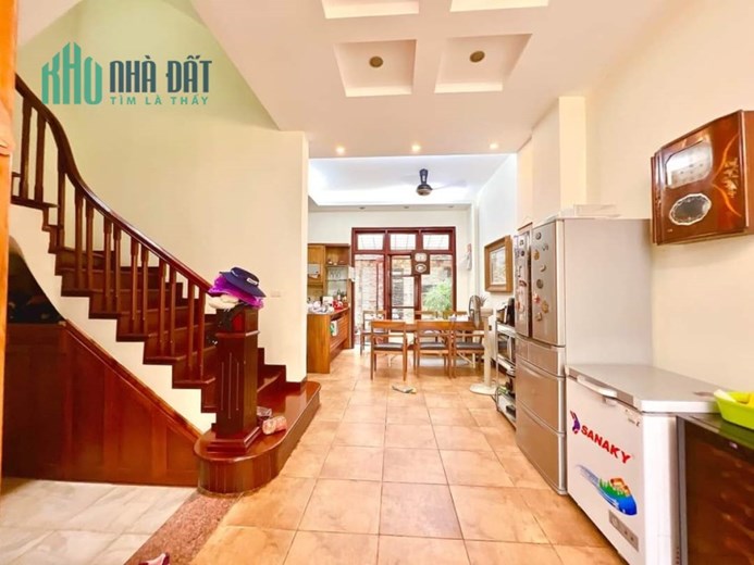 chủ giảm 1tỷ nhà dịch vọng KĐTM phân lô vỉ hè ô tô đỗ 99m 4t còn 30 tỷ