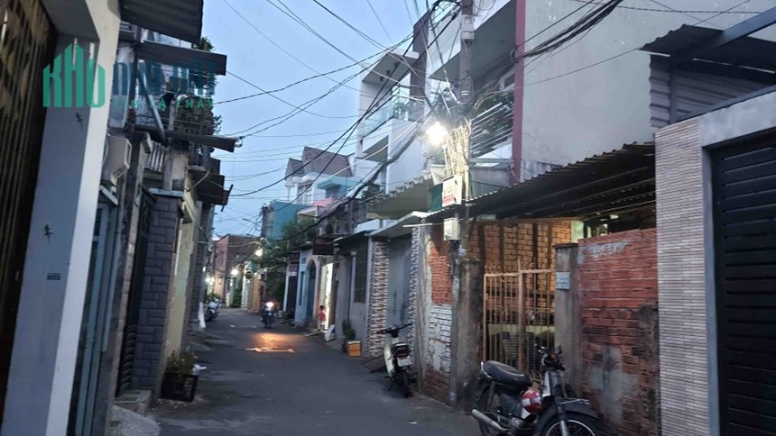 Bán Nhà Gần Tô Ngọc Vân, Tam Bình, Thủ Đức 40m2, Hẻm Xe Hơi,  2T, N 4m, SHR Chỉ 2 Tỷ Nhỉnh, Giảm