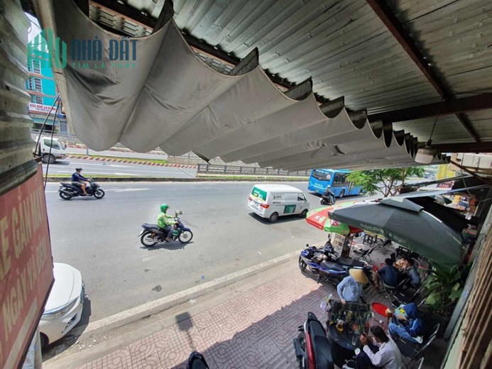 Bán Nhà Hóc Môn, Mặt Tiền Quốc Lộ 22, Sát BX An Sương, 220M2, Ngang Hơn 8M, Chỉ 12 Tỷ.