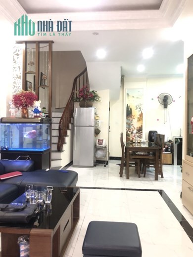 Bán nhà Thạch Bàn, Gần phố, 38 m2, 5 tầng, chỉ nhĩnh 3 tỷ