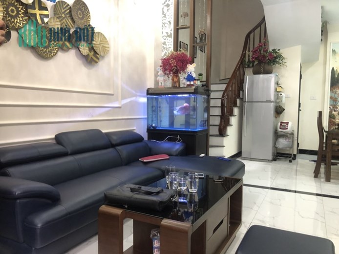Bán nhà Thạch Bàn, Gần phố, 38 m2, 5 tầng, chỉ nhĩnh 3 tỷ