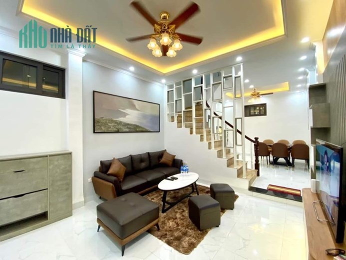BÁN NHÀ KIM GIANG, 95m2x 9T, MT5m, Ô TÔ ĐỖ CỬA, LÔ GÓC, KINH DOANH, CHỈ NHỈNH 17 TỶ