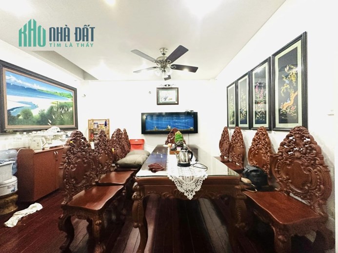Cần bán gấp nhà đẹp Trung Kính - Lô Góc – Ô tô đỗ cửa – Ô chờ Thang máy- Kd 7,5 tỷ.