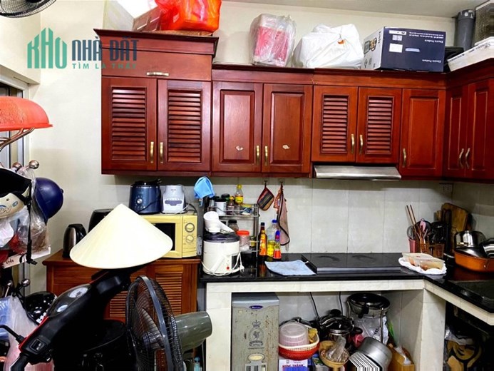 CẦN BÁN NHÀ NGUYỄN KHANG CHỈ NHỈNH 4,68 tỷ ,dt:30m*4 Tầng, MT: 5m