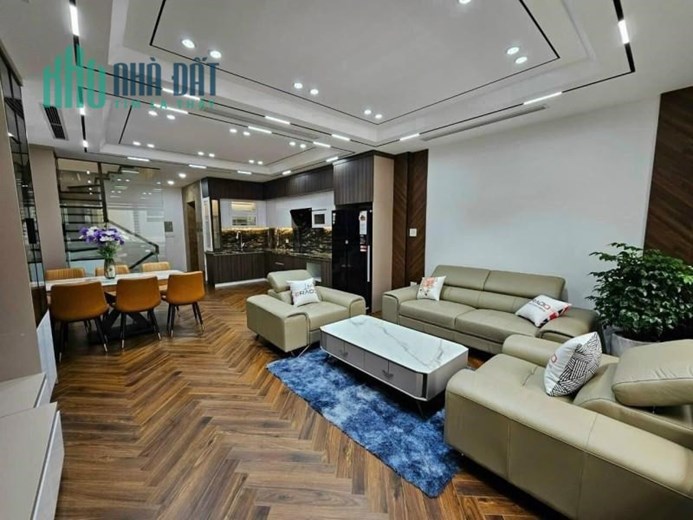 HOT. Gần mặt Phố Nguyễn Sơn, Long Biên. Kinh Doanh, Gara7c. 65m2 Chỉ hơn 9 tỷ.