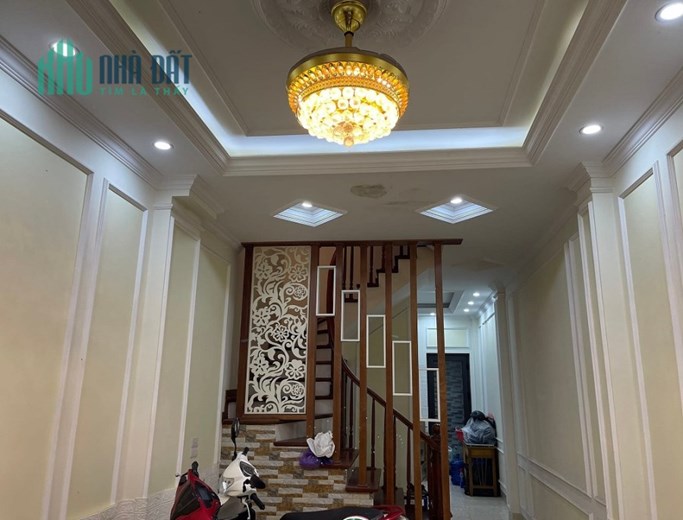BÁN NHÀ ĐẸP DOÃN KẾ THIỆN – DÂN TRÍ CAO, AN NINH TỐT - NGÕ NÔNG, Ô TÔ TRÁNH - 5T x 40m2, 6.3 TỶ